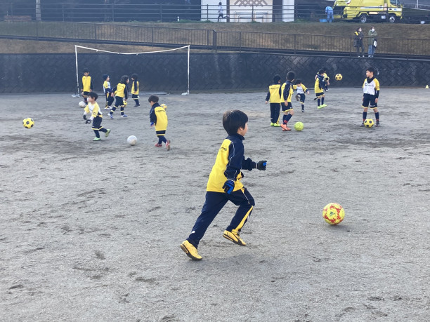 黒木スクール合同練習in野間大池公園 U9 リベルタサッカースクール福岡 福岡市中央区 博多区 西区 早良区 城南区 南区 東区 福岡市近郊の園児 小学生 中学生 大人のサッカースクール 黒木スクール合同練習in野間大池公園 U9 リベルタサッカースクール福岡 福岡市中央区 博多区 西区 早良区 城南区 南区 東区 福岡市近郊の園児 小学生 中学生 大人のサッカースクール