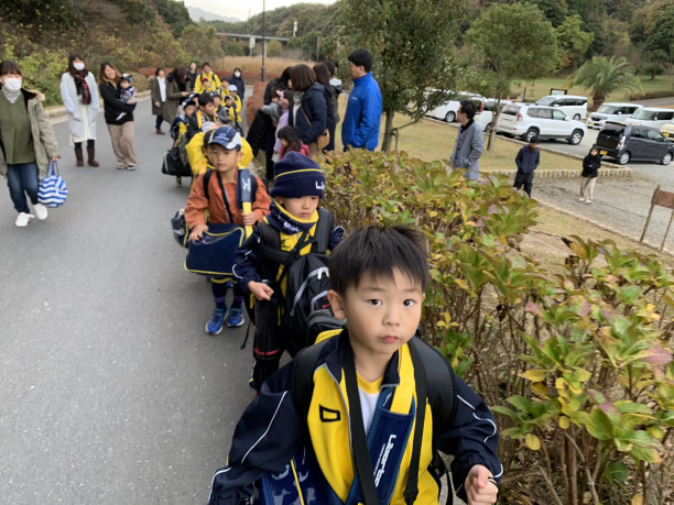 19冬波戸岬 合宿 出発 リベルタサッカースクール福岡 福岡市中央区 博多区 西区 早良区 城南区 南区 東区 福岡市近郊の園児 小学生 中学生 大人のサッカースクール