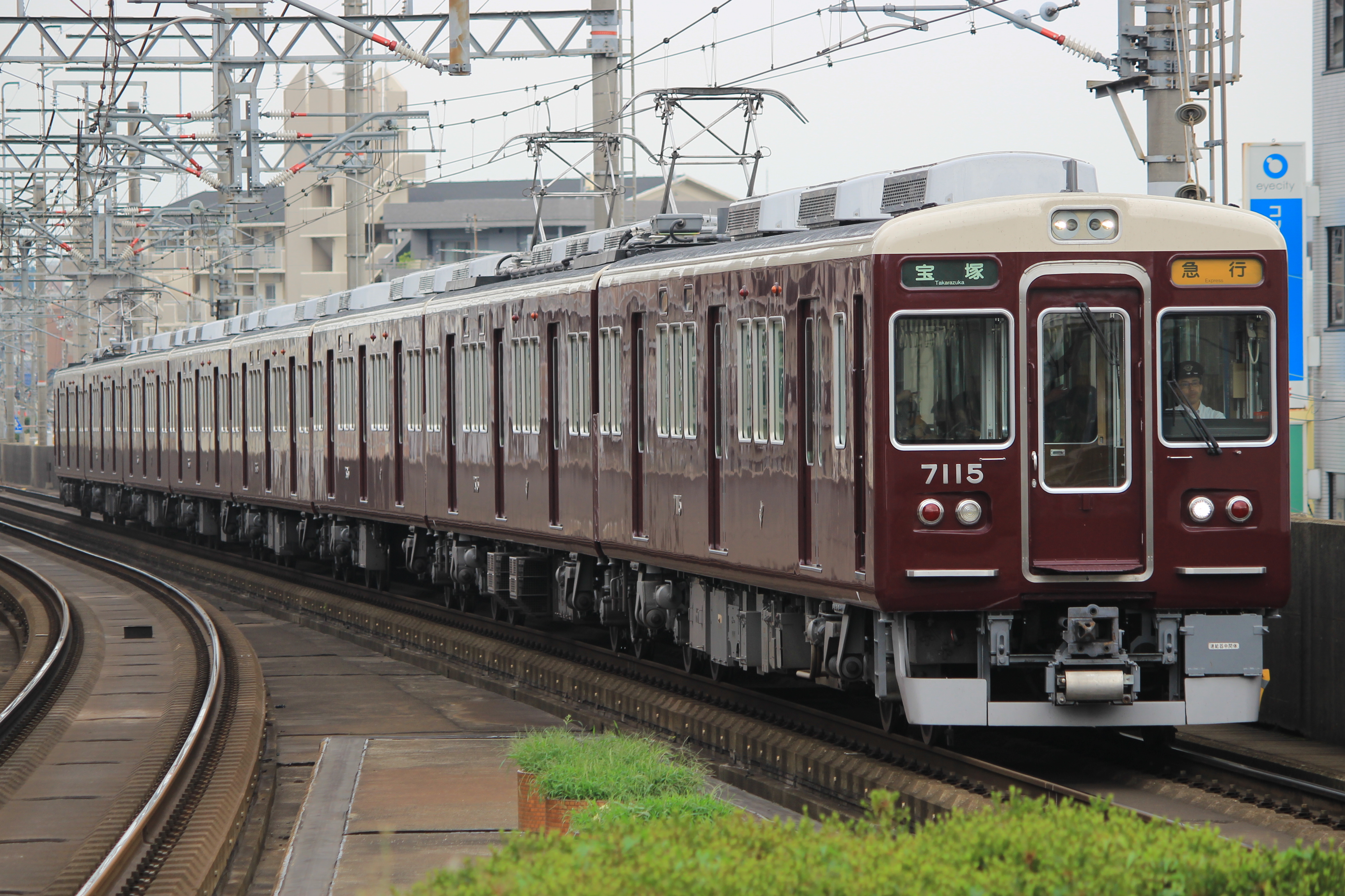 阪急電鉄 7000系 編成表 | キイロイトリの乗り物ブログ