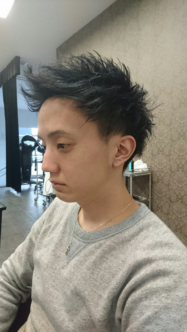 定番のジェットモヒ Carina Hair カリナ ヘアー