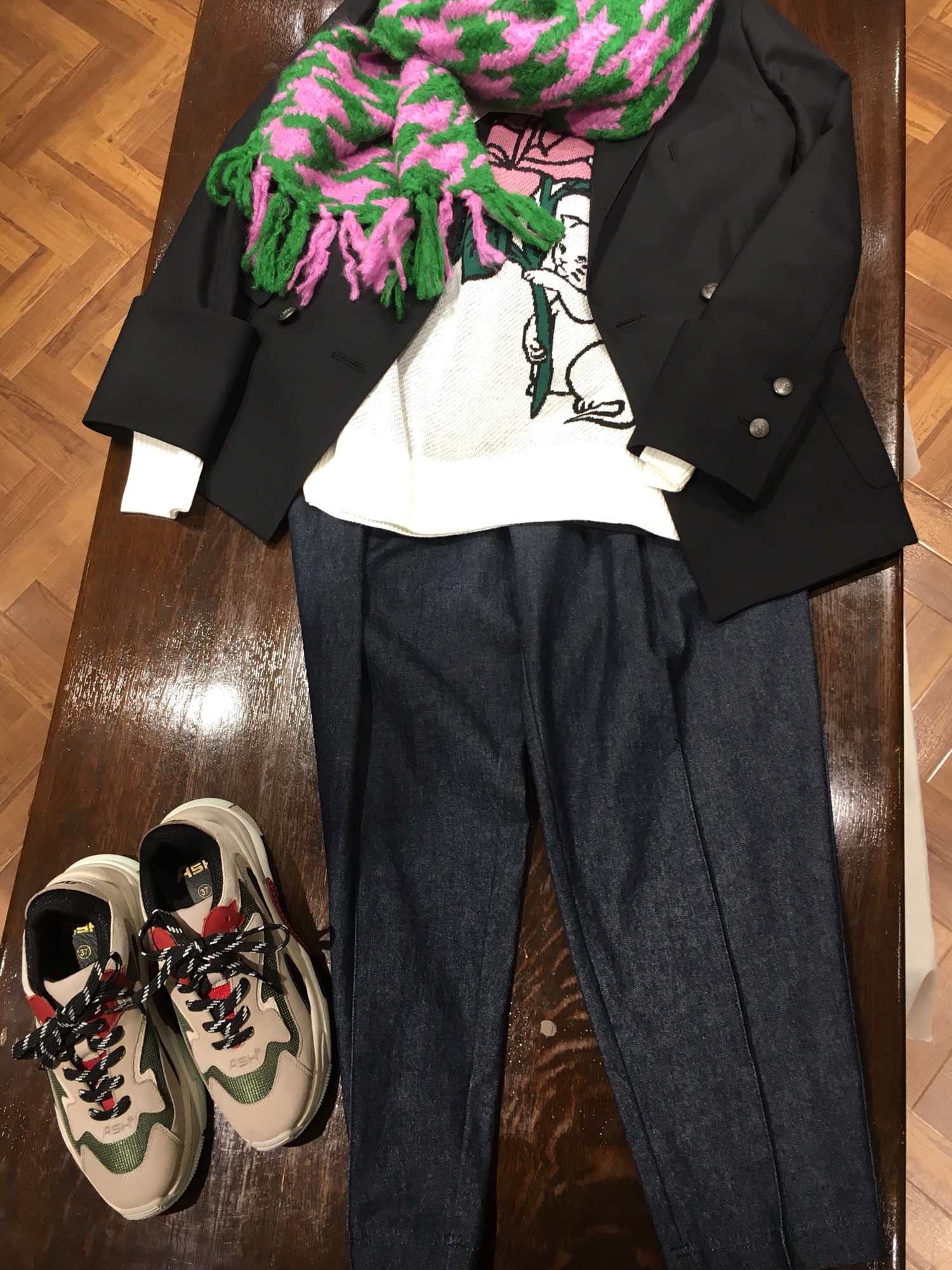 バラ刺繍ジャケット | Lois CRAYON SHOP STAFF BLOG バラ刺繍ジャケット | Lois CRAYON SHOP STAFF BLOG