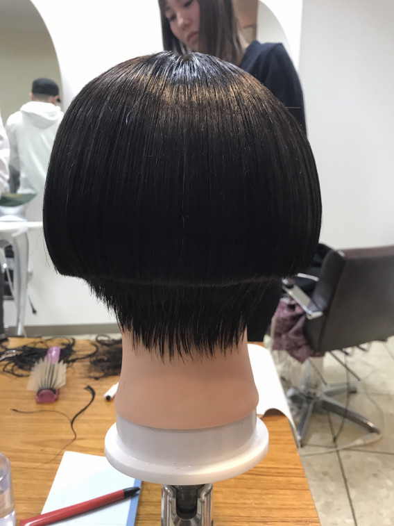 ジオメトリックカット 高知県高知市フリーランス介護美容師松村です 訪問美容や サロンワーク介護などの仕事をさせていただきます 在宅訪問美容のご依頼はhair Matu18 Gmail Comまでお願いします