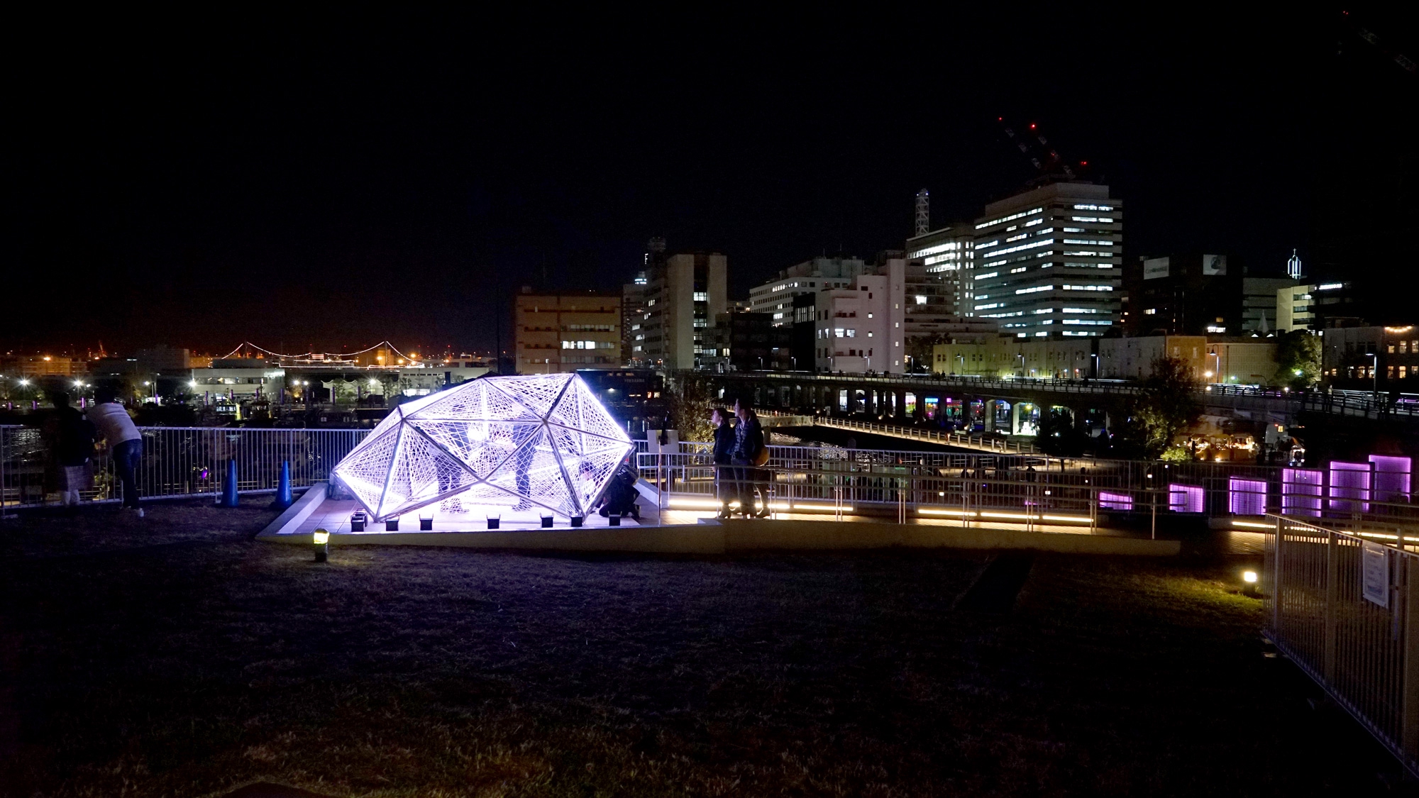 ヒビノ×多摩美術大学が産学連携！スマートイルミネーション横浜で披露