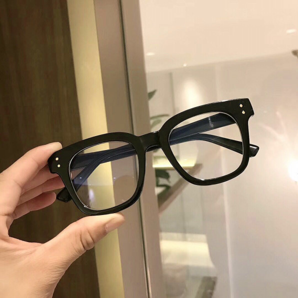 可愛い度なしメガネ Souketsukin