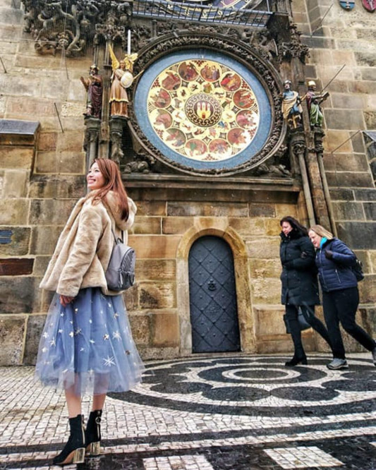 600年以上時を刻み続けるプラハの天文時計 C