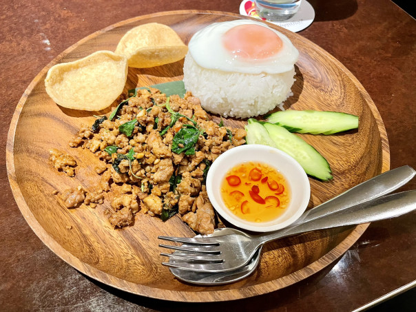 栄 タイ料理バル スコンター錦店 でタイ料理三昧ディナータイム 名古屋発 街とりっぷマガジン Pon Po ポンポ