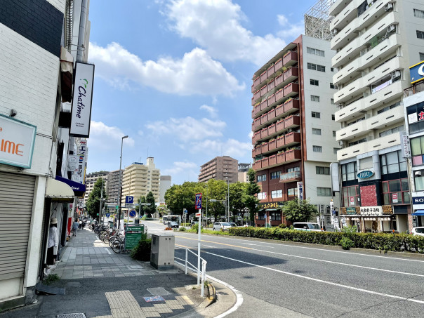 千種駅 パスタ ピッコラ でランチメニューのズワイガニとフレッシュトマトのクリームソースパスタを 名古屋発 街とりっぷマガジン Pon Po ポンポ