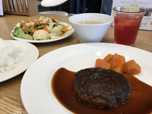 名古屋駅 ムッシュいとう のランチで５０年以上愛されたハンバーグステーキを味わう 名古屋を中心とした街とりっぷマガジン Pon Po ポンポ