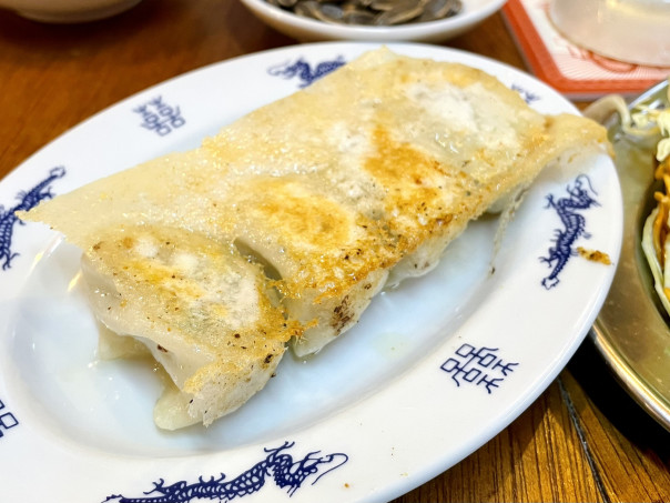 伏見 中華居酒屋 餃子ニュー伏見 で２つの餃子とキャベ千で晩酌タイム 名古屋発 街とりっぷマガジン Pon Po ポンポ