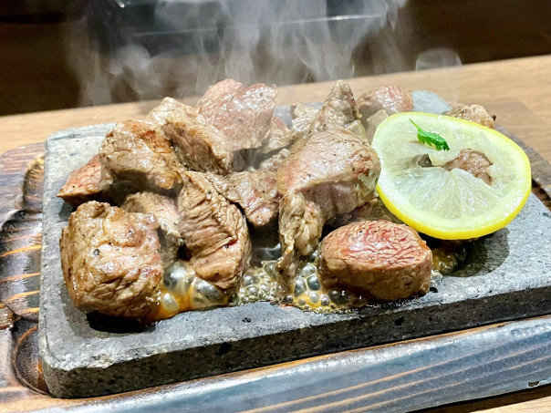 藤が丘 ステーキ 肉のせごはん ミートサウザンド藤が丘 でやわらかカットステーキを 名古屋発 街とりっぷマガジン Pon Po ポンポ