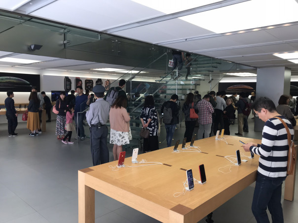 栄 アップルストア名古屋栄 で Iphone Xs Iphone Xr を 名古屋発 街とりっぷマガジン Pon Po ポンポ