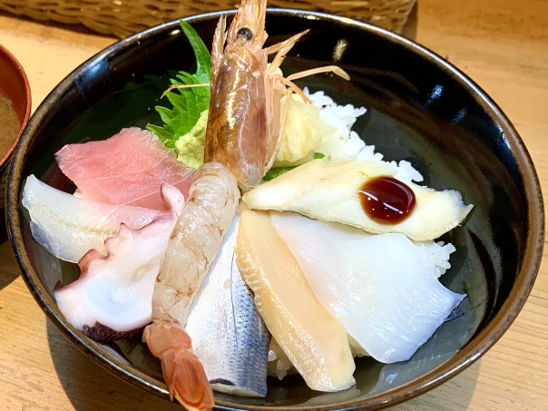 柳橋 魚菜市場いごこ家 の500円海鮮丼がtv番組の激安い殿堂認定に 名古屋発 街とりっぷマガジン Pon Po ポンポ 柳橋 魚菜市場いごこ家 の500円海鮮丼がtv番組の激安い殿堂認定に 名古屋発 街とりっぷマガジン Pon Po ポンポ