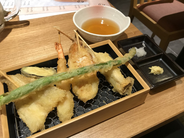 栄 深夜３時まで営業の カレーうどん千吉 栄店 でハイボールと料理で晩酌 名古屋発 街とりっぷマガジン Pon Po ポンポ