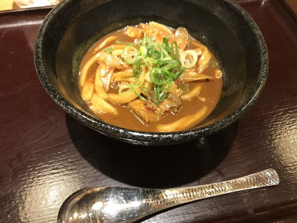 栄 深夜３時まで営業の カレーうどん千吉 栄店 でハイボールと料理で晩酌 名古屋発 街とりっぷマガジン Pon Po ポンポ