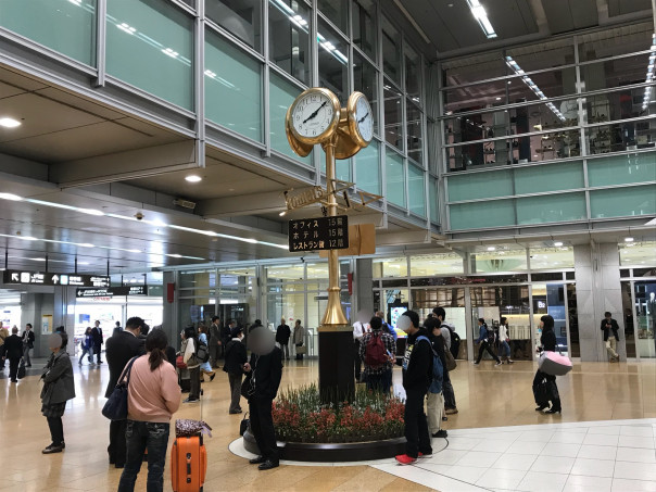 名古屋駅 待ち合わせに良い場所でもあるｊｒ名古屋駅中央コンコース内にある 金の時計 名古屋発 街とりっぷマガジン Pon Po ポンポ