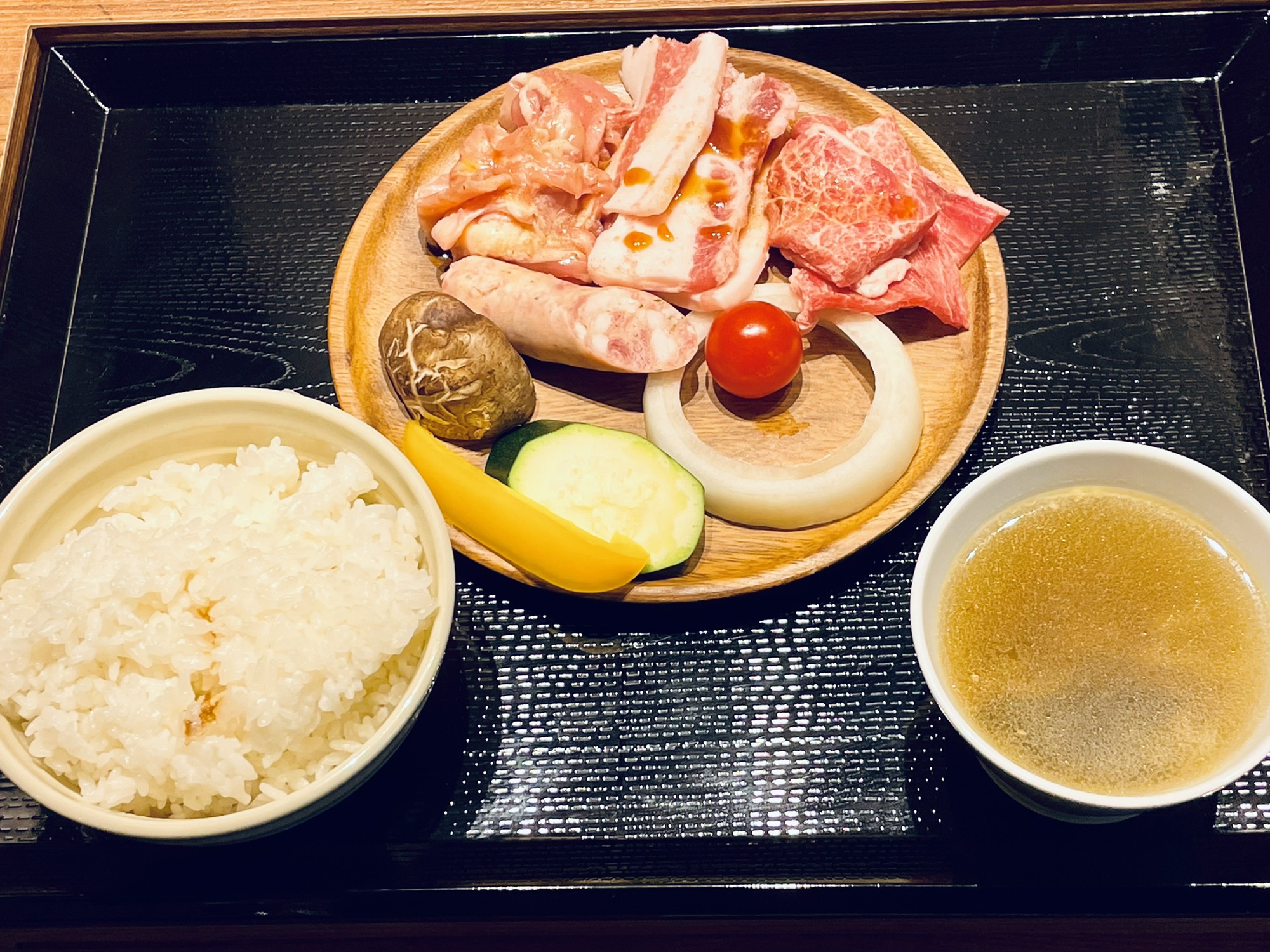 刈谷 刈谷駅近くに３月１日にオープンした１人焼肉として愉しめるお店 焼肉ソロベキュー刈谷 の牛豚鶏セットで良いお昼の焼肉ランチタイム 名古屋発 街とりっぷマガジン Pon Po ポンポ