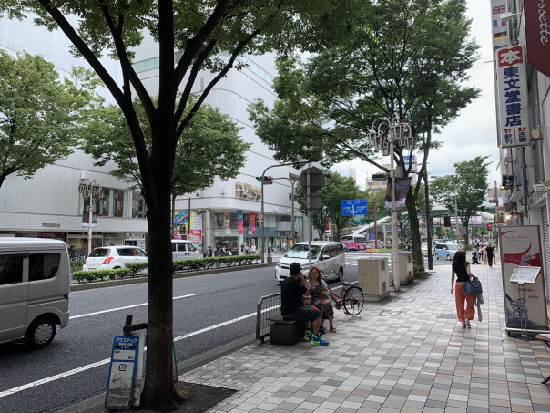 栄 路地裏にある間借りカレー店 むぎのきまぐれ のカレーライスを味わう 名古屋発 街とりっぷマガジン Pon Po ポンポ