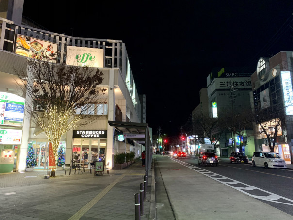 藤が丘 いちから藤が丘店 のいちからセットで乾杯しながらたこ焼きを 名古屋発 街とりっぷマガジン Pon Po ポンポ