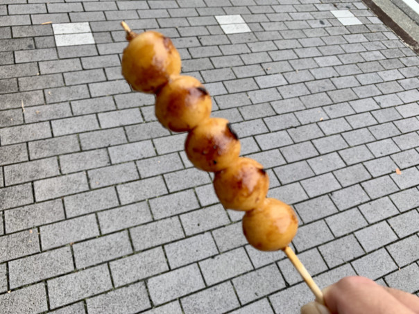 覚王山 参道沿いにある老舗店 つる屋 でみたらし団子を 名古屋発 街とりっぷマガジン Pon Po ポンポ