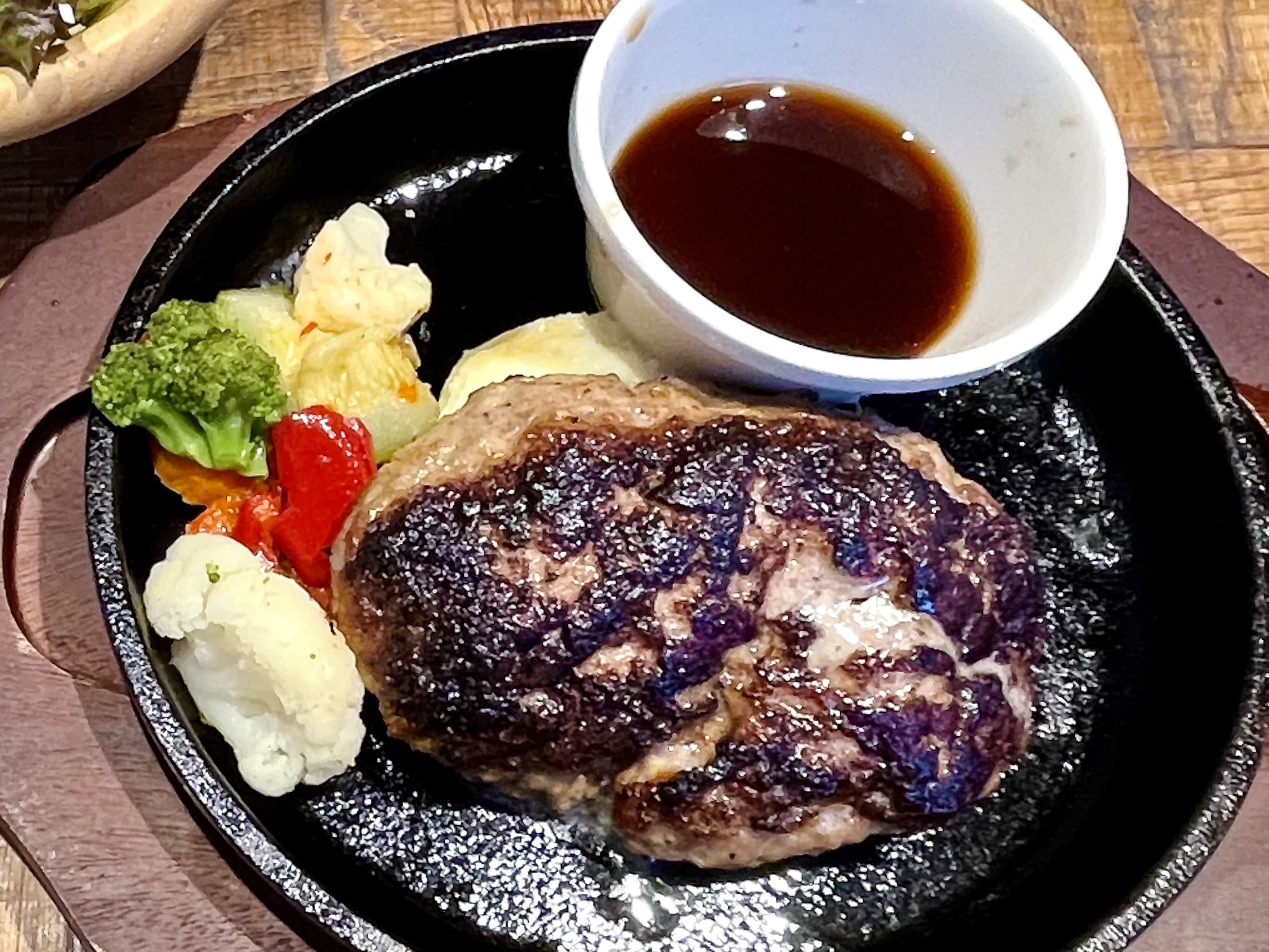 名古屋 肉 料理 デート