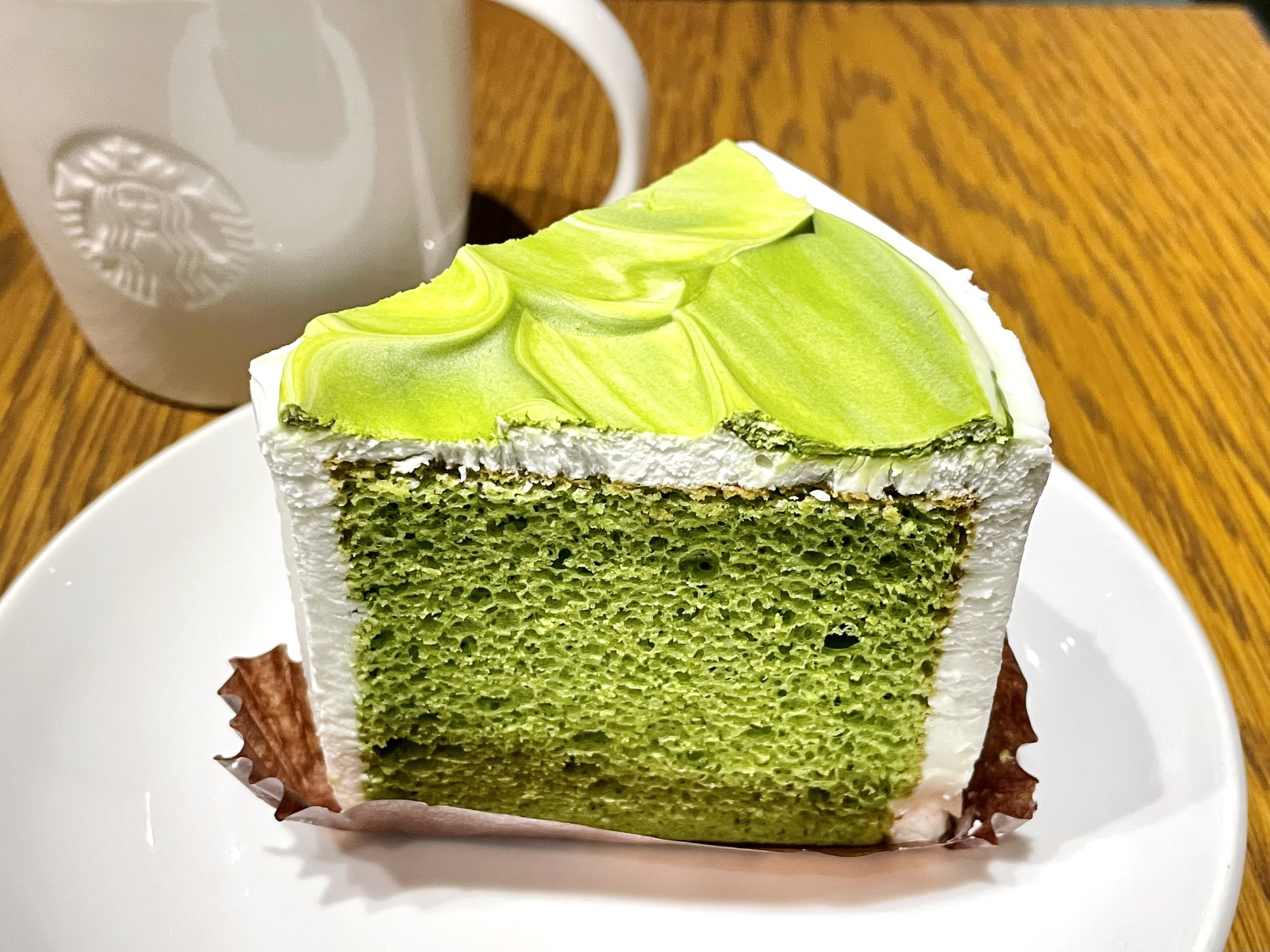 東別院 クリスマスの夜に スターバックスコーヒー東別院店 で味わった宇治抹茶シフォンケーキは上手く掛け合わせてくれる絶妙な味 名古屋発 街とりっぷマガジン Pon Po ポンポ