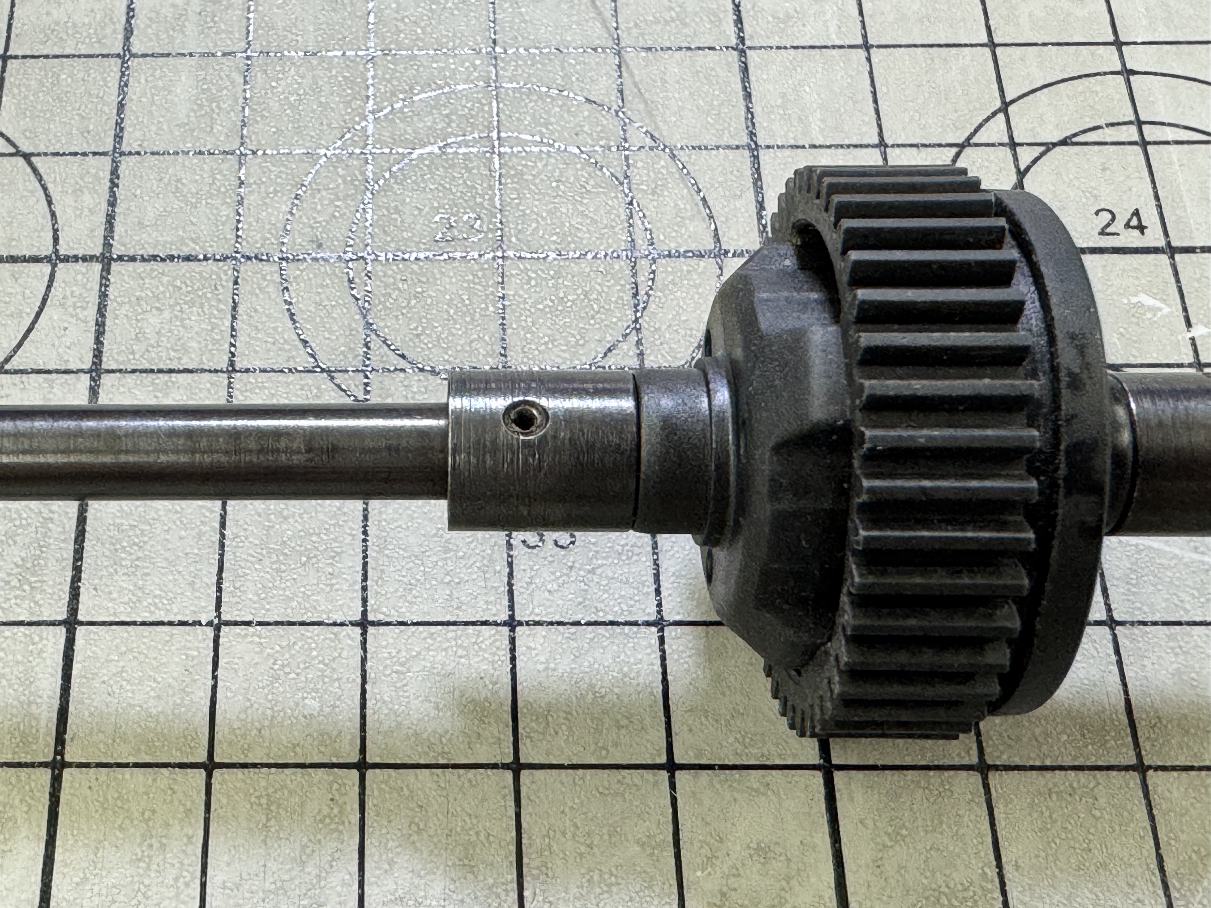 ミニッツ4x4用ベルトクローラーユニット キャタッピを紹介しています