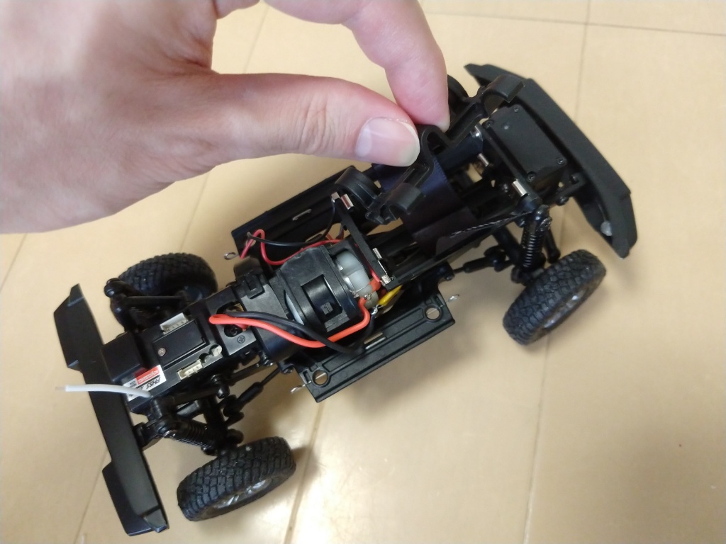 ミニッツ4X4は本当に初心者向きか？～自宅で走らせてみた！～ | KYOSHO