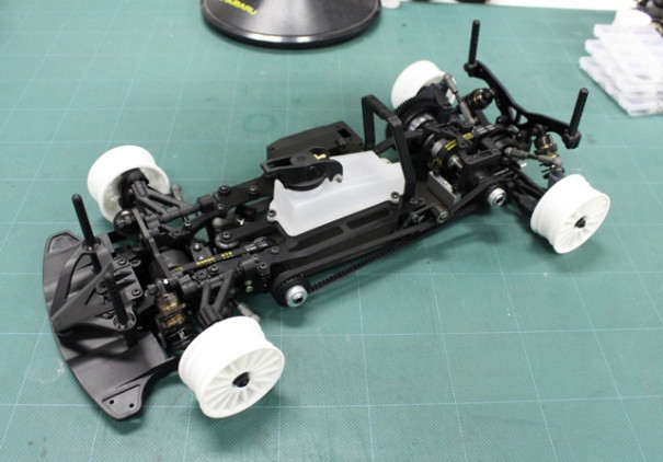 V-ONE R4s Ⅱいよいよ出荷～ | KYOSHO RC BLOG 