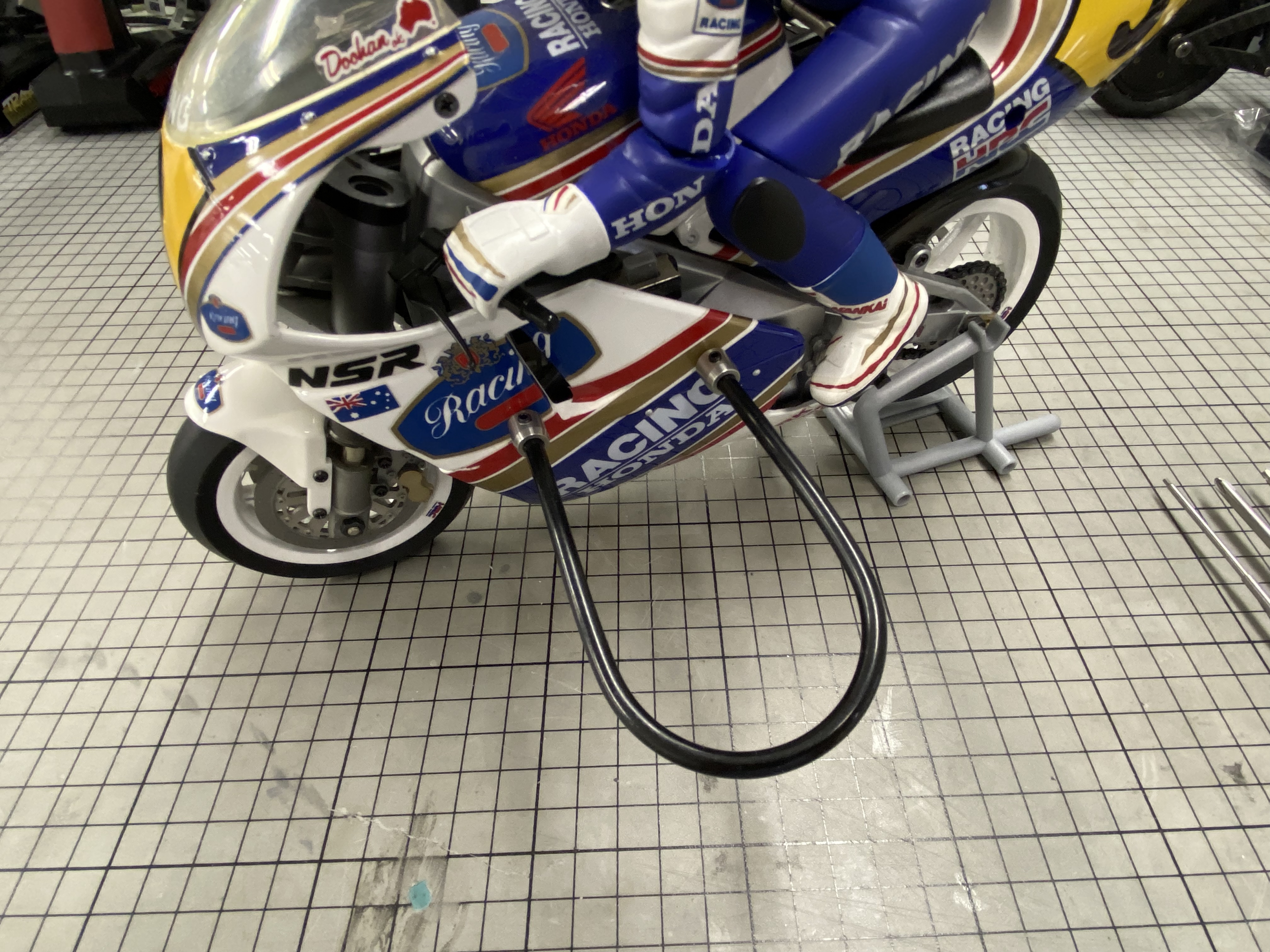 【てる】京商　ハングオンレーサー用　パーツ2種 マシンを強化】ハングオンレーサー用オプションパーツ特集！アルミや