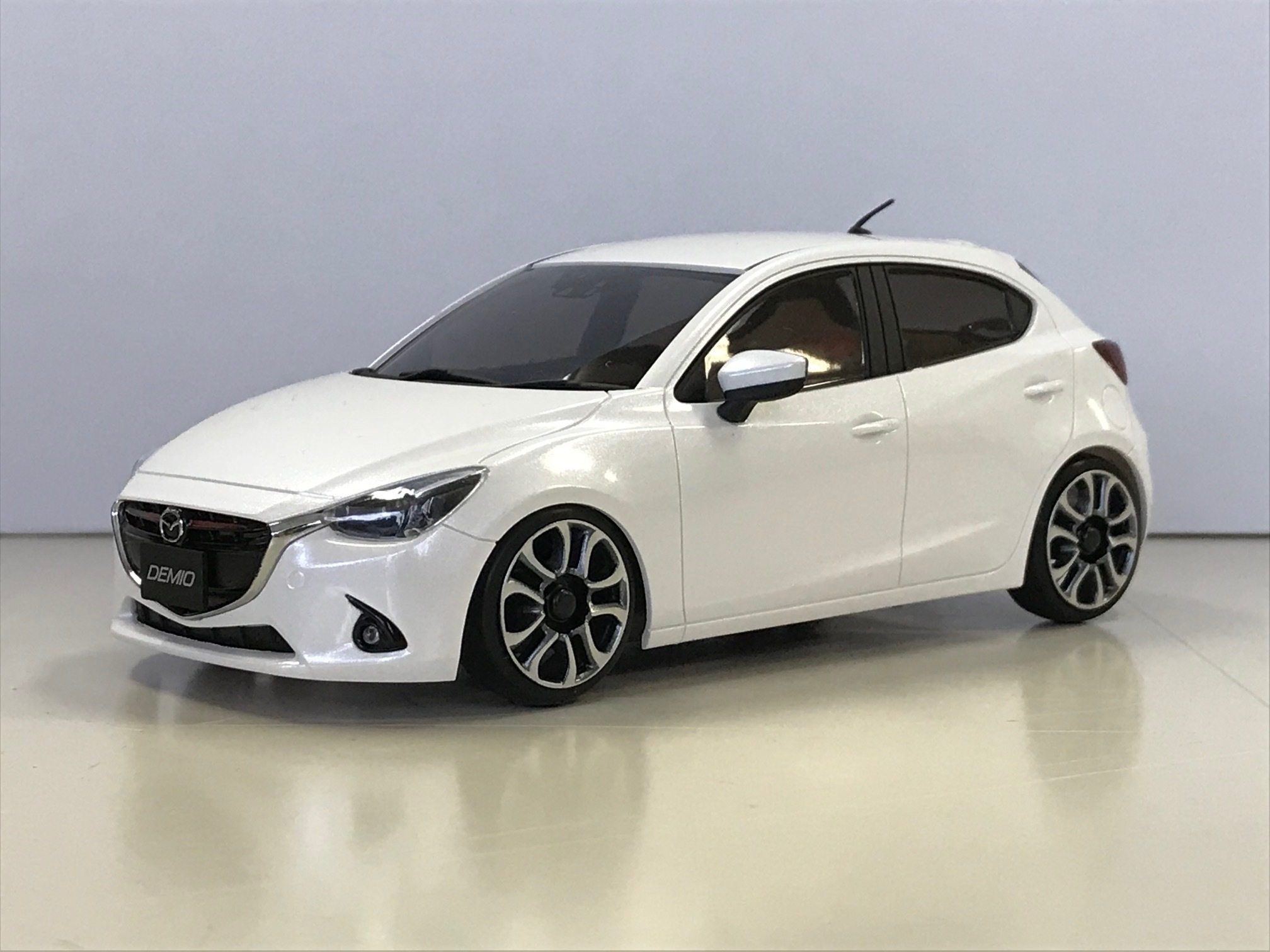 京商ミニッツレーサー デミオ頂上決戦!? | Kyosho Style