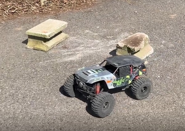 迫力のモンスタートラック『USA-1』デビュー!! | KYOSHO RC BLOG