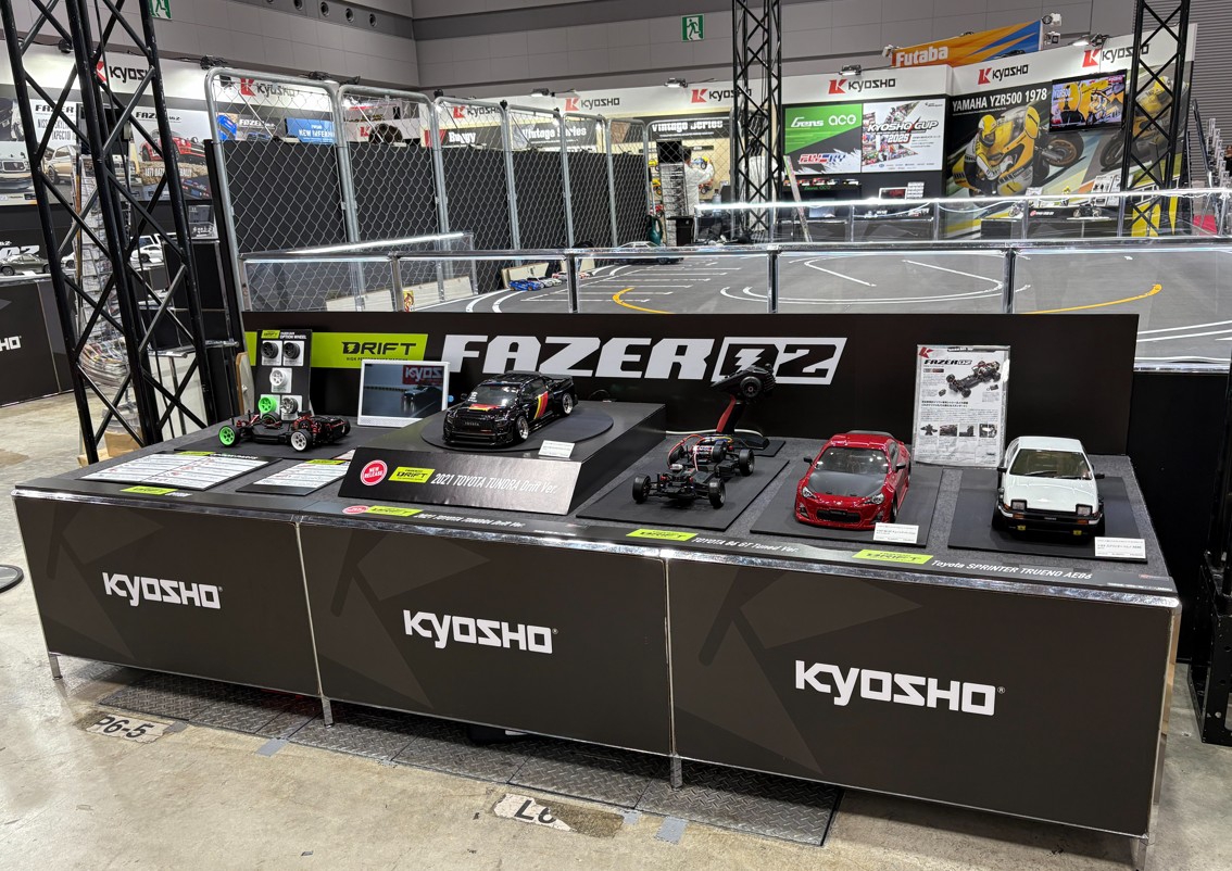 ミニッツ4x4用ベルトクローラーユニット キャタッピを紹介しています