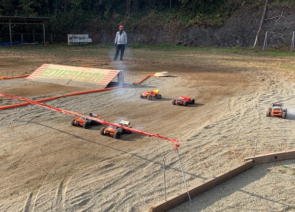 ハチイチバギー＆モンスタートラック走行会 | KYOSHO RC BLOG