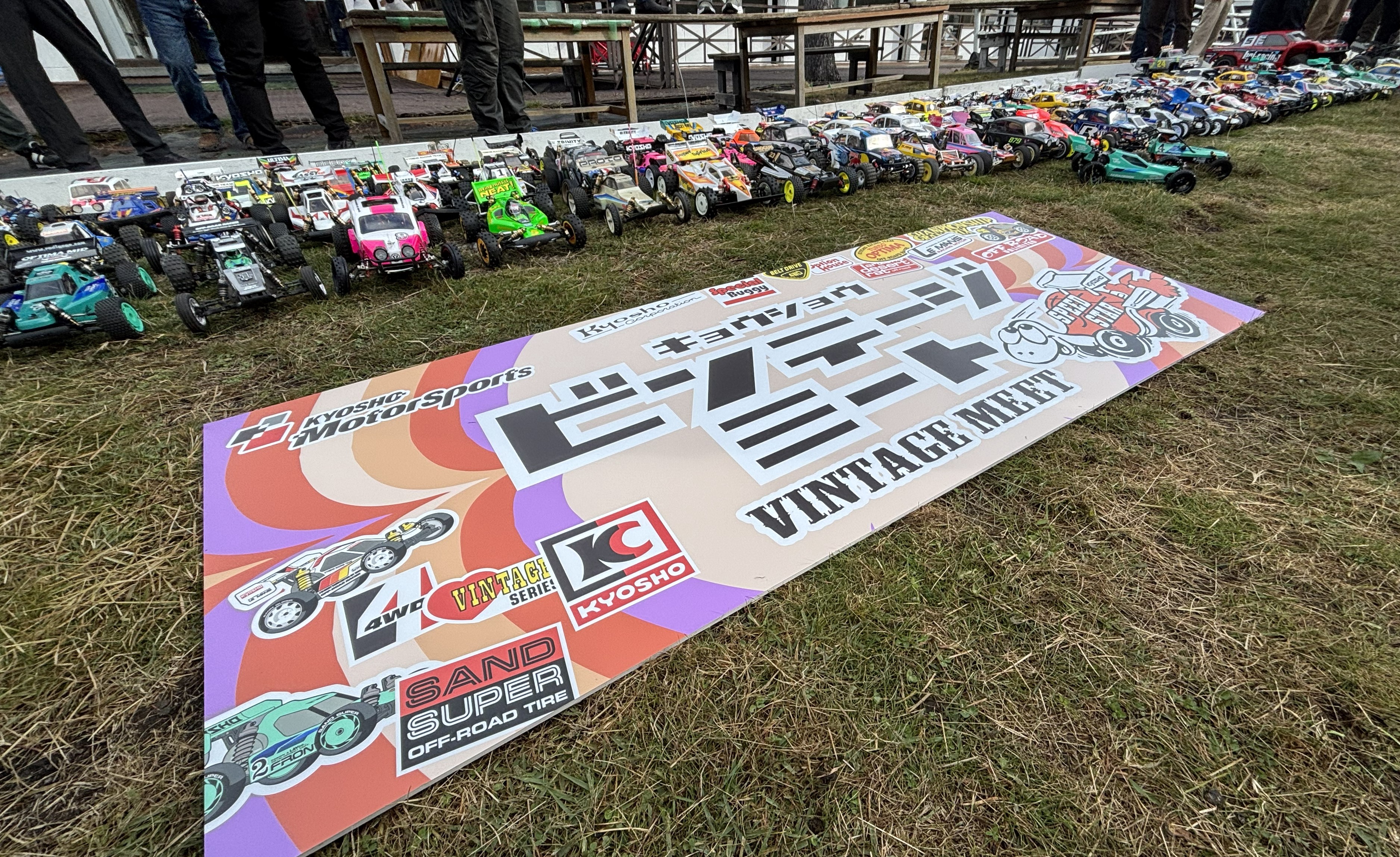 ミニッツ　京商ベルトクローラーユニット　キャタピラ　キャタッピ　新品未開封 ミニッツ4x4用ベルトクローラーユニット キャタッピを紹介しています