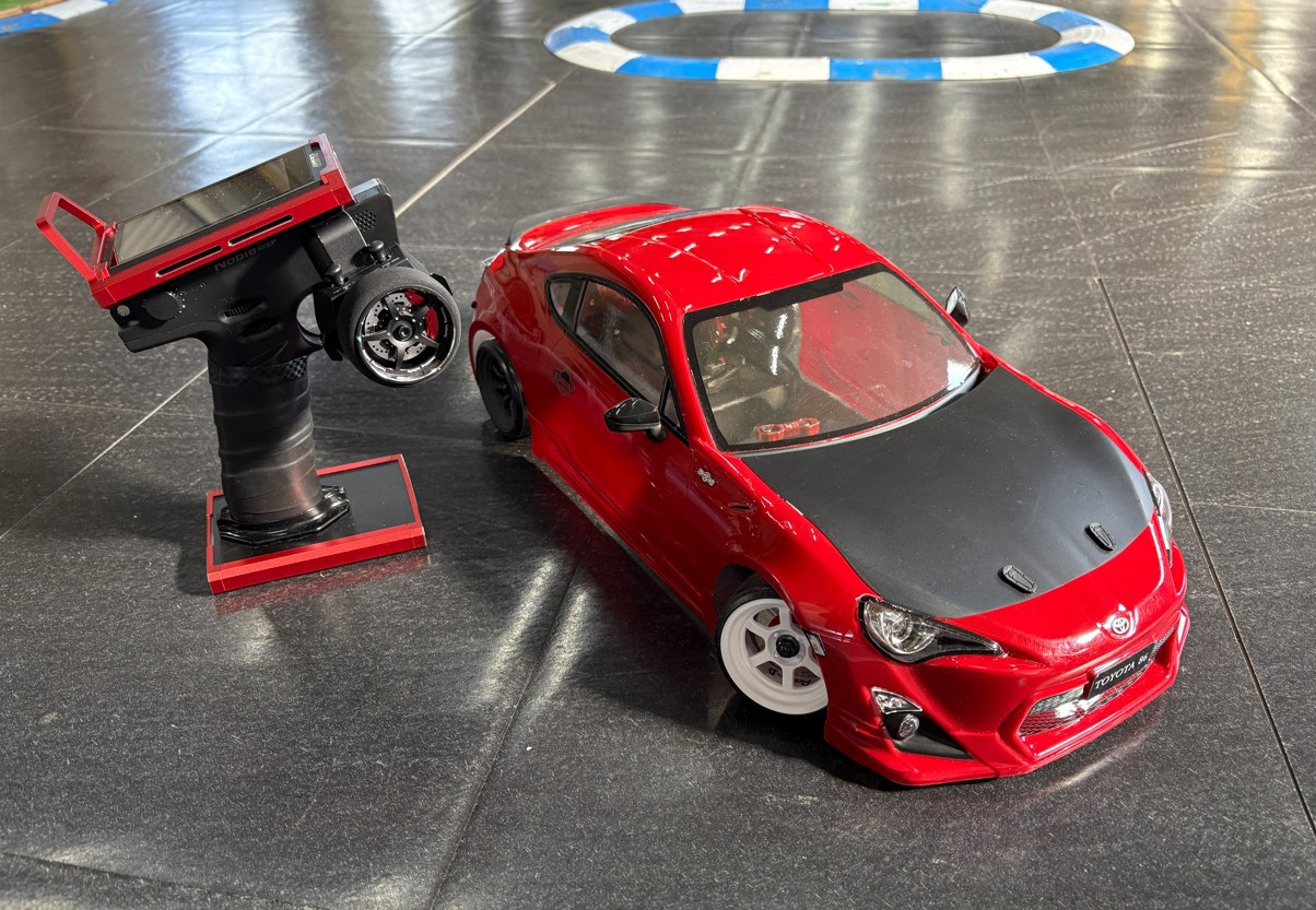 ミニッツ4x4用ベルトクローラーユニット キャタッピを紹介しています