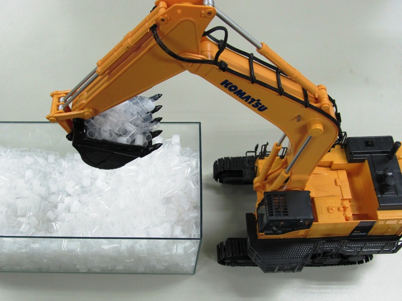 建設機械 KOMATSU PC1250-8 待望の再生産決定! | KYOSHO RC BLOG 建設機械 KOMATSU PC1250-8 待望の再生産決定! | KYOSHO RC BLOG