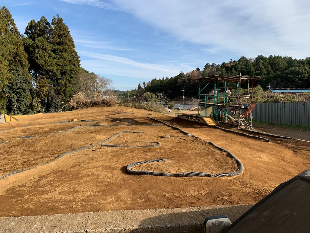 電動ハチイチを初体験! 〜箱出し状態でサーキット走行が可能な