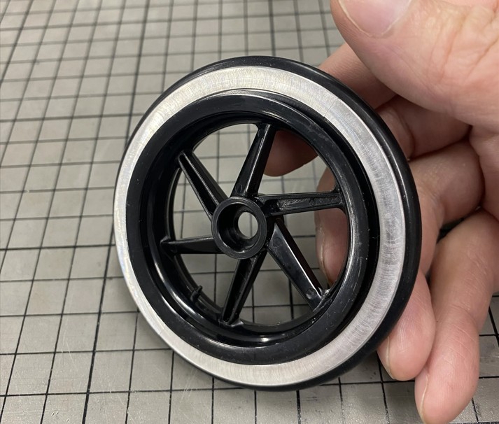 ミニッツ4x4用ベルトクローラーユニット キャタッピを紹介しています