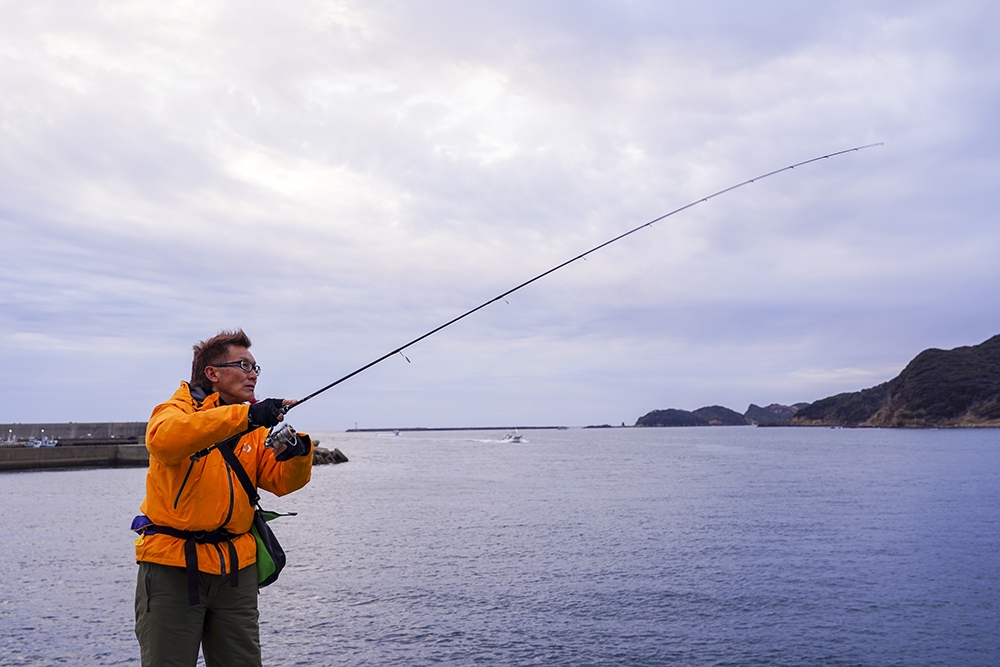 でかアジLSJ（ライトショアジギング）スタイル／回遊の群れをとらえて
