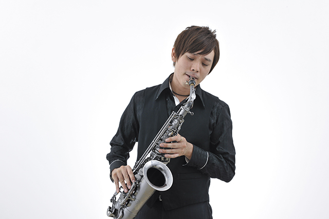 Profile Kenta Suzuki Sax Official