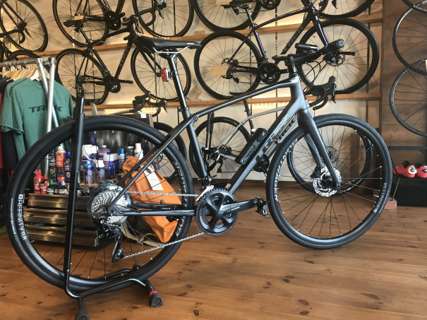 FX-S6 TREK カーボンクロスバイク | BON VOYAGE BIKES 〜アウトドア 