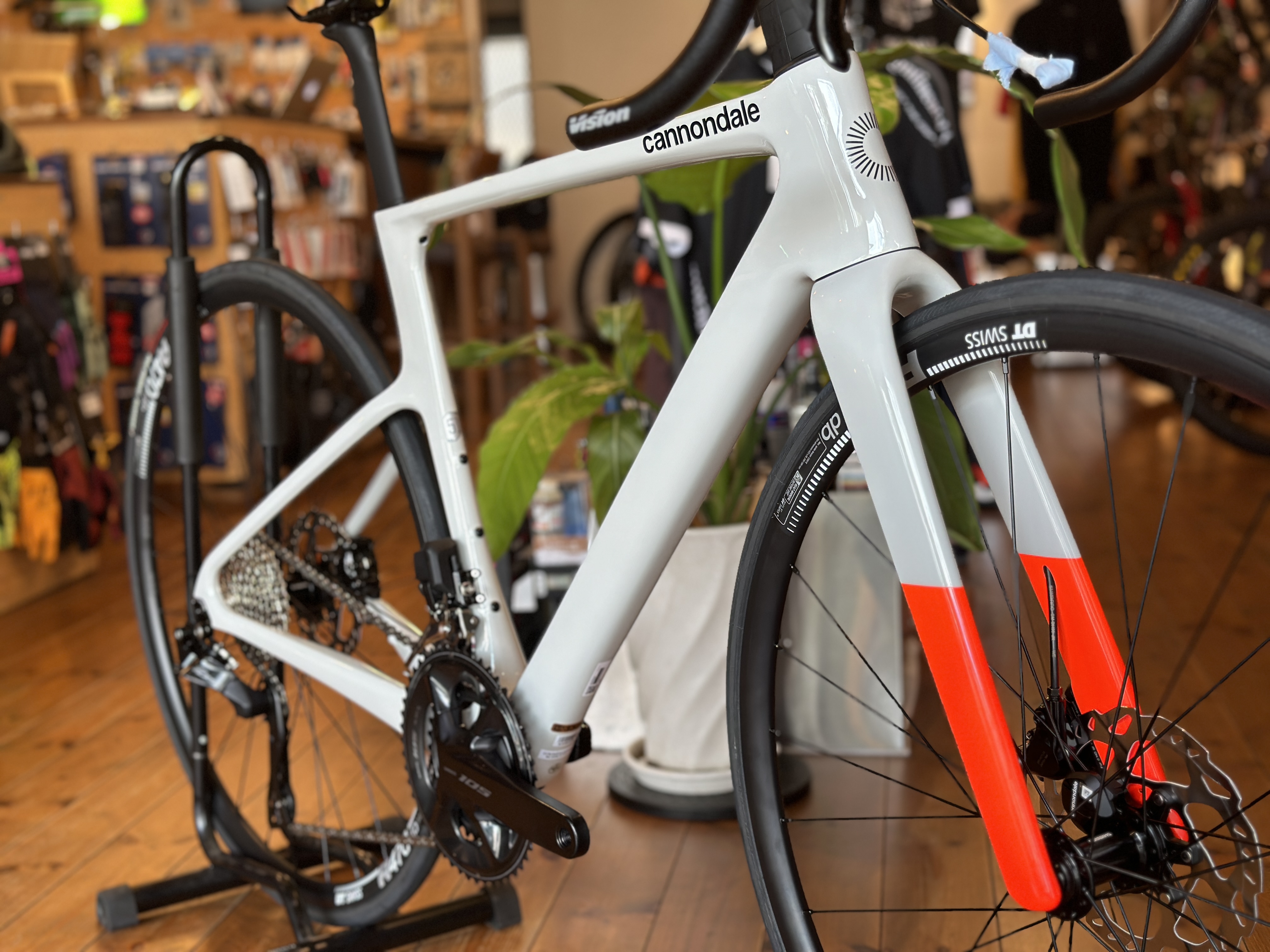 ラストワン！Supersix EVO 3 Chalkカラー | BON VOYAGE BIKES