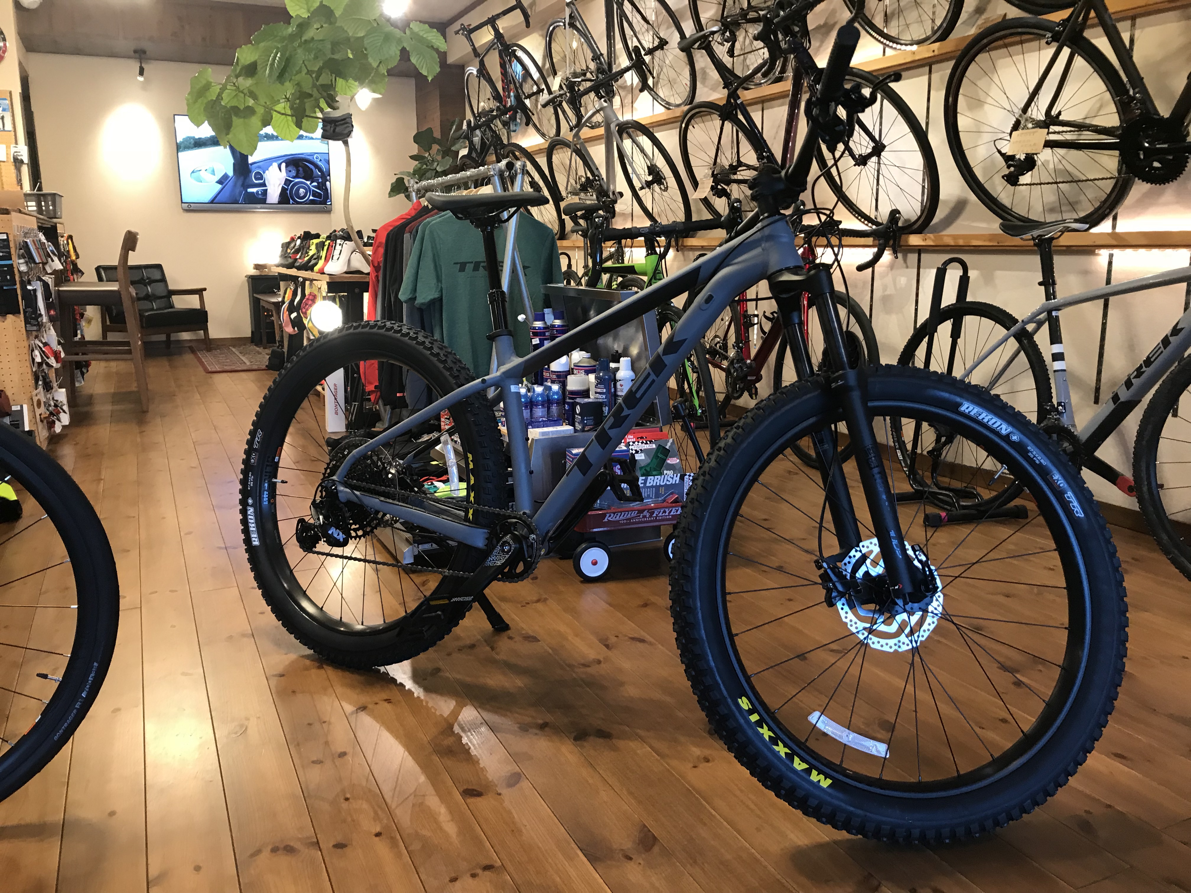 TREK ROSCOE 8 限定モデル | BON VOYAGE BIKES 〜アウトドア TREK ROSCOE 8 限定モデル | BON VOYAGE BIKES 〜アウトドア