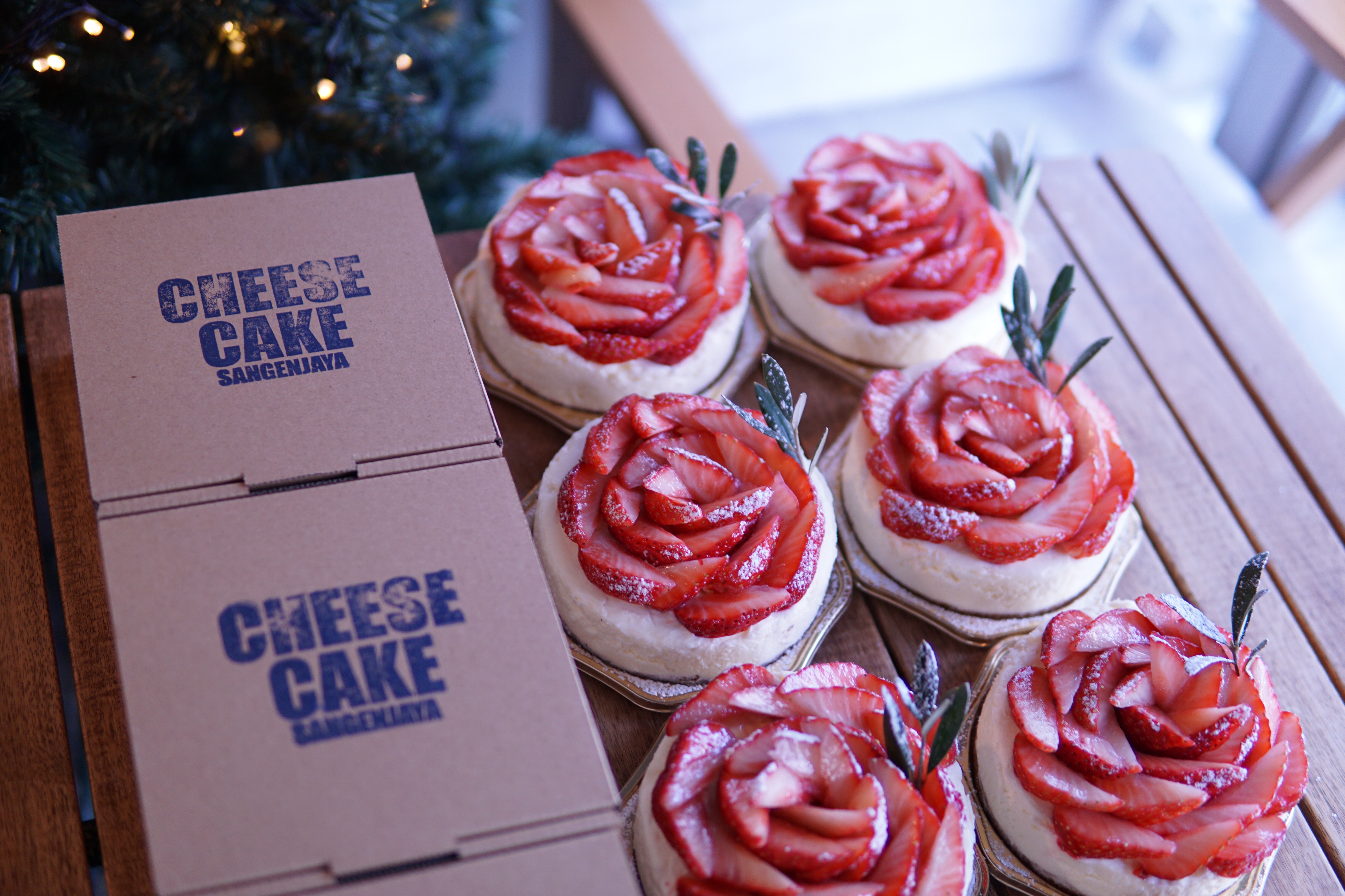 クリスマスケーキご予約受付開始 Cafe The Sun Lives Here