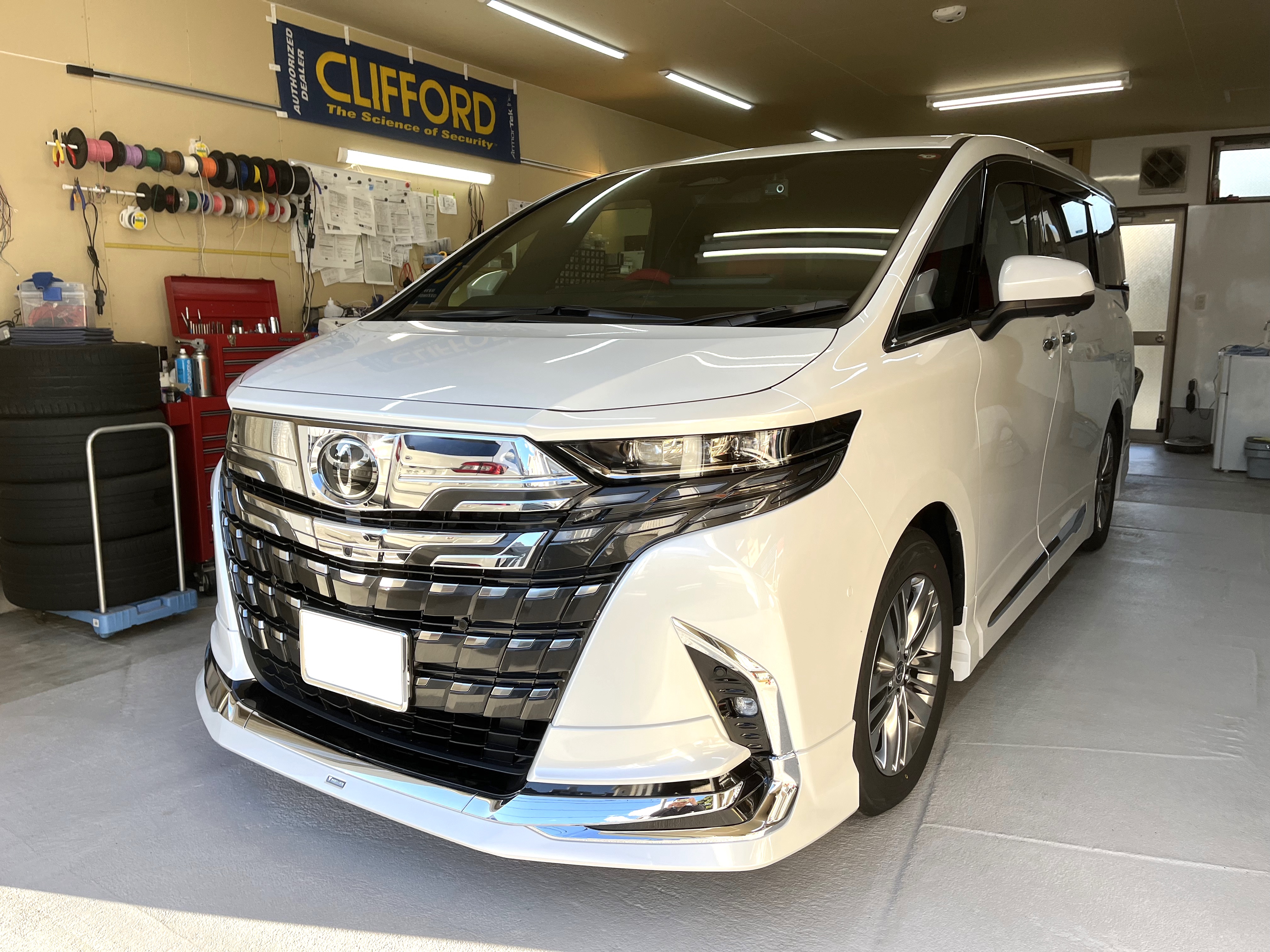 パンテーラZ706ほか (40系アルファード) | GARAGE FLOW