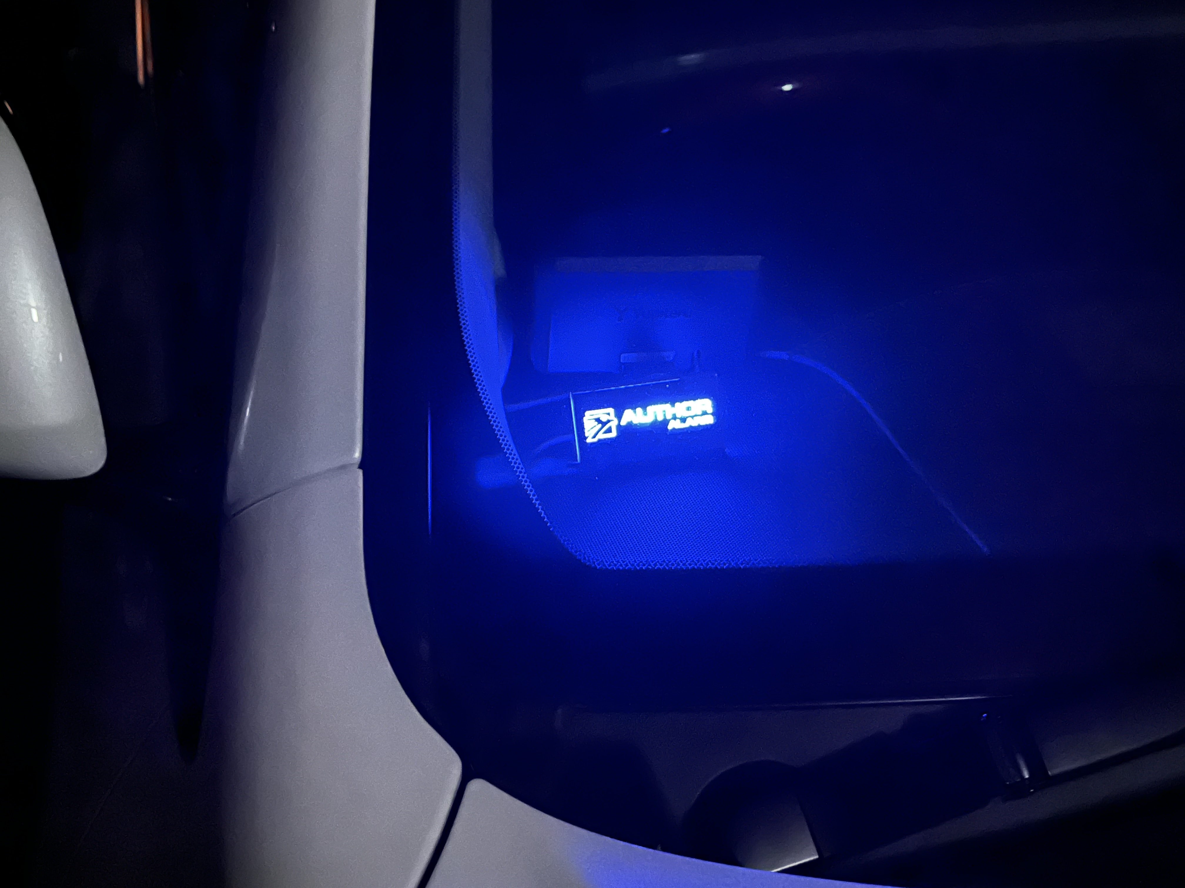 IGLAアラーム・キーレスブロックほか(レクサス LX570) | GARAGE FLOW