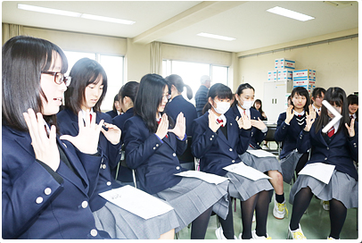 福岡高生が手話コーラス練習 ３月に演奏会 人工内耳友の会関西