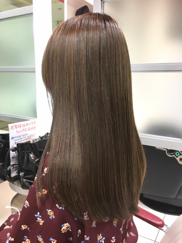 ザ夏 なヘアカラー ウィービングで作るハイライトのホイルワーク 北千住の美容室 スムーズ ディレクター工藤ユウキ くせ毛 ショートカット特化形美容師 ザ夏 なヘアカラー ウィービングで作るハイライトのホイルワーク 北千住の美容室 スムーズ ディレクター工藤ユウキ くせ毛 ショートカット特化形美容師