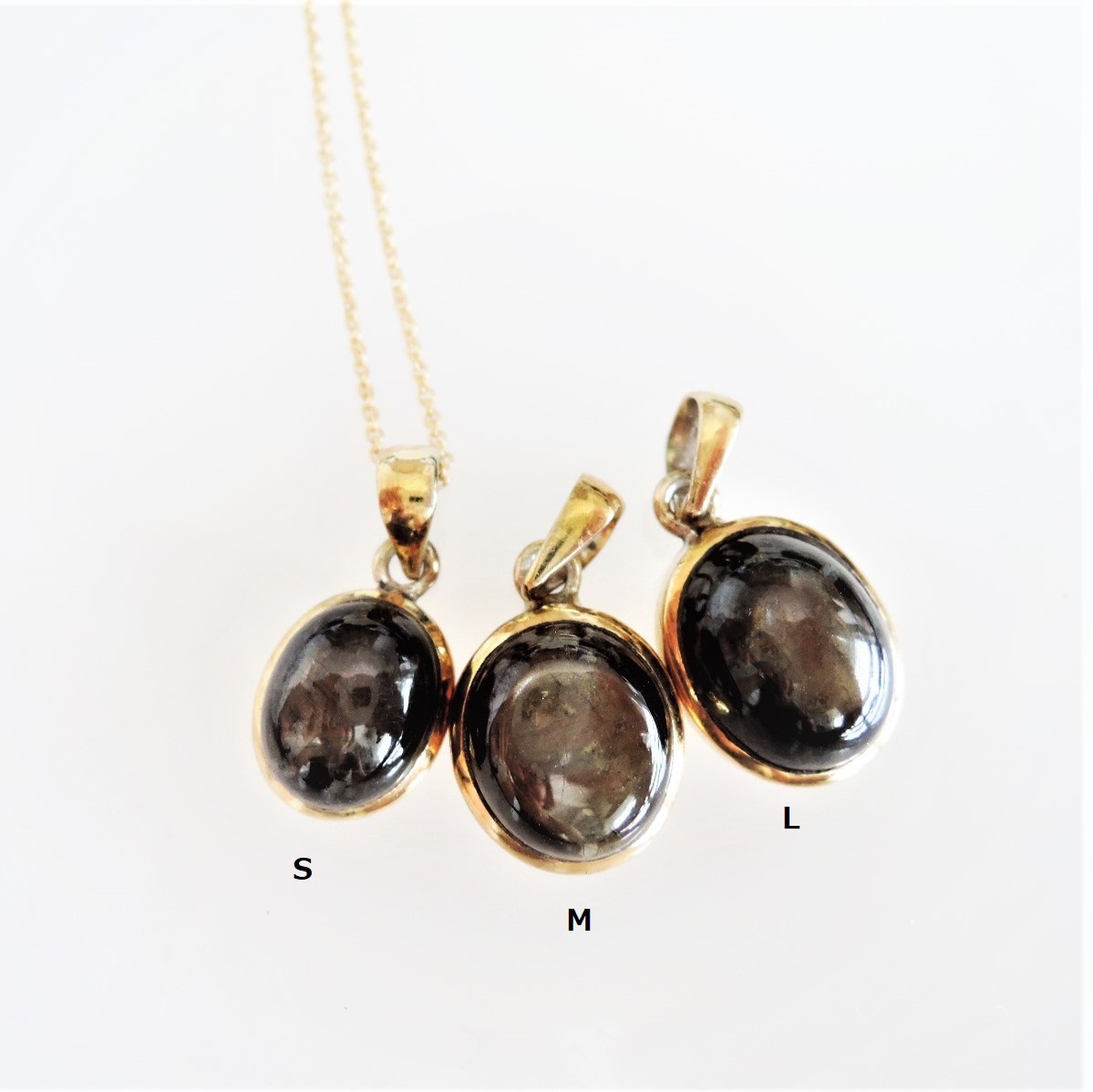 ケニア産ゴールドシーンサファイア | Silvia de atelier SHOP BLOG
