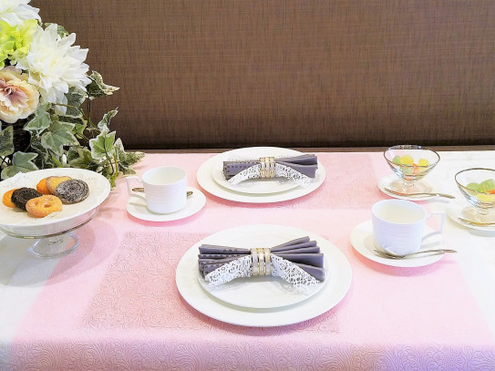 スイーツタイムを楽しむテーブルコーディネート術 春のお茶会 開催しました ほどよく心地いい食卓作り Rinstyle